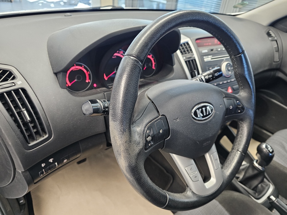 Kia Ceed bei Hoffmann Automobile in Wolfsburg kaufen und sofort mitnehmen - Bild 13