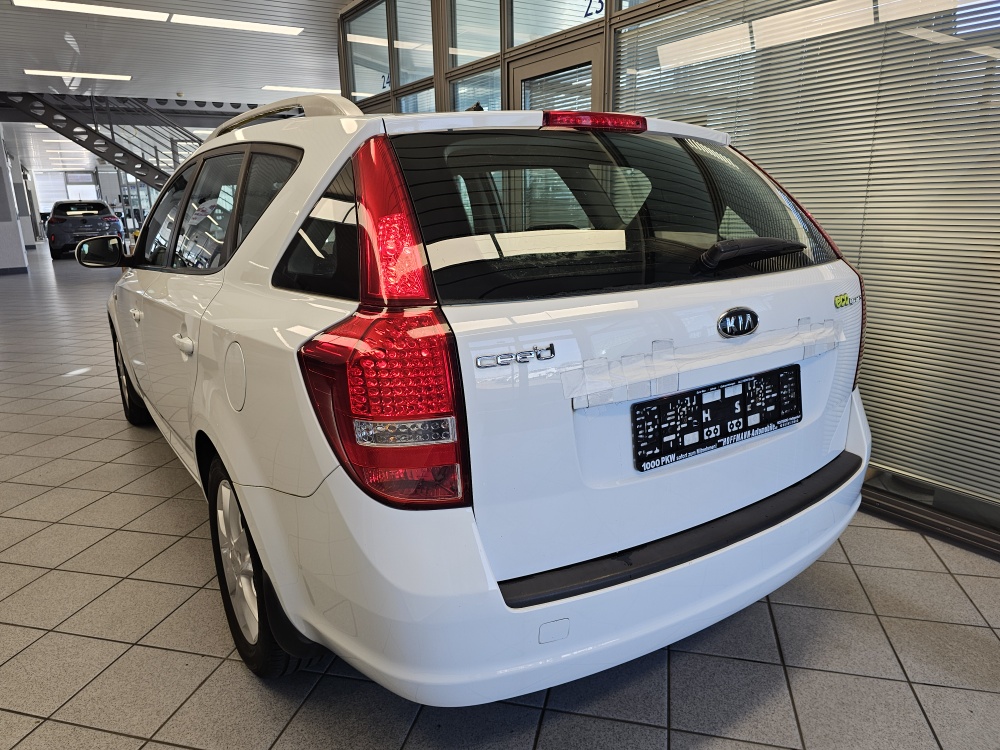 Kia Ceed bei Hoffmann Automobile in Wolfsburg kaufen und sofort mitnehmen - Bild 3