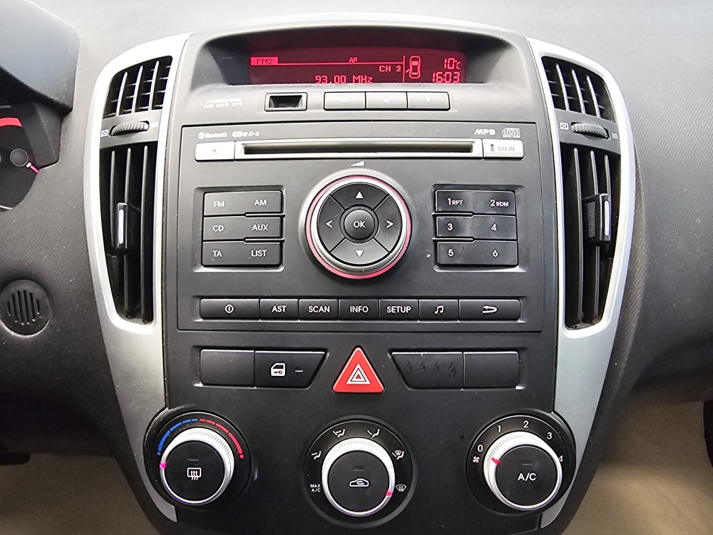 Kia Ceed bei Hoffmann Automobile in Wolfsburg kaufen und sofort mitnehmen - Bild 8