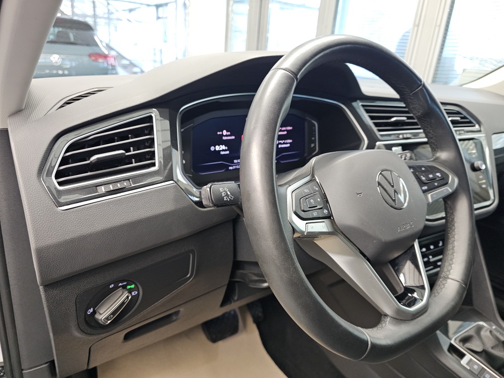 VW Tiguan bei Hoffmann Automobile in Wolfsburg kaufen und sofort mitnehmen - Bild 23