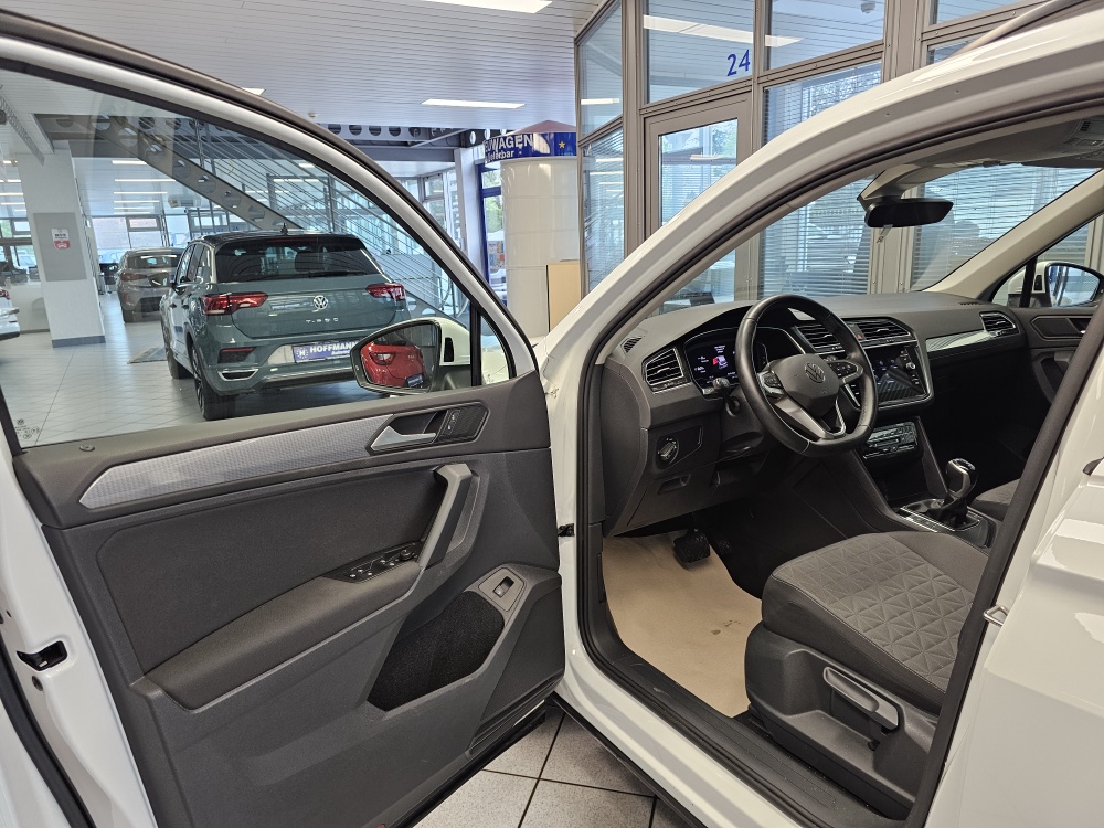 VW Tiguan bei Hoffmann Automobile in Wolfsburg kaufen und sofort mitnehmen - Bild 25