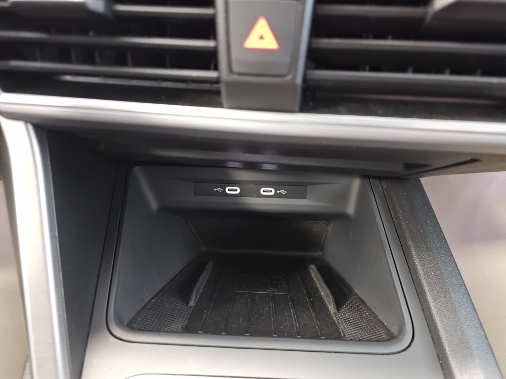 Seat Leon bei Hoffmann Automobile in Wolfsburg kaufen und sofort mitnehmen - Bild 11