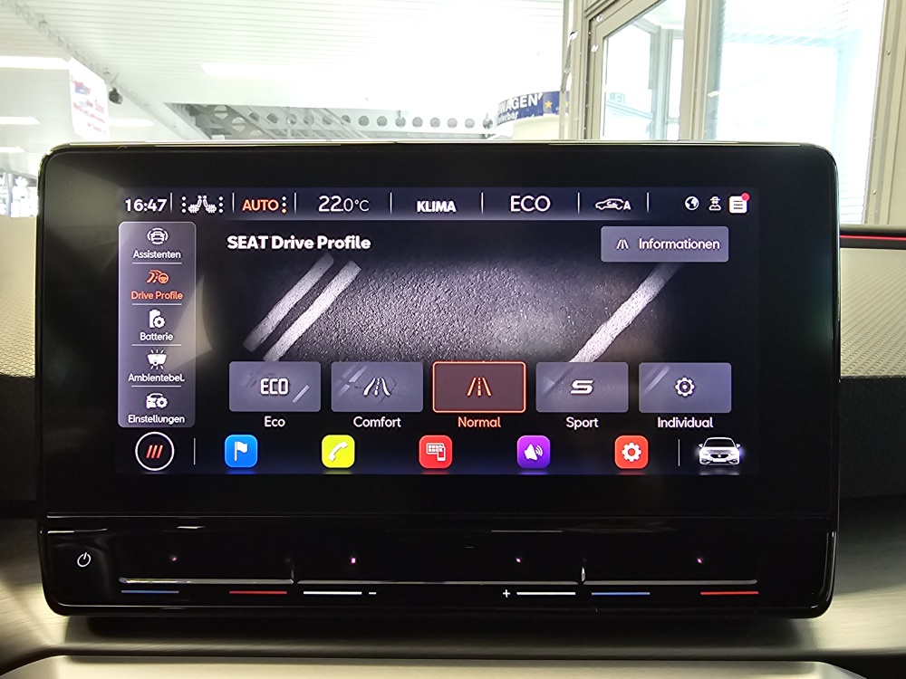 Seat Leon bei Hoffmann Automobile in Wolfsburg kaufen und sofort mitnehmen - Bild 21