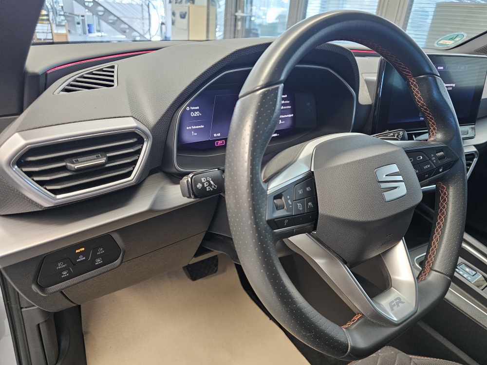 Seat Leon bei Hoffmann Automobile in Wolfsburg kaufen und sofort mitnehmen - Bild 29