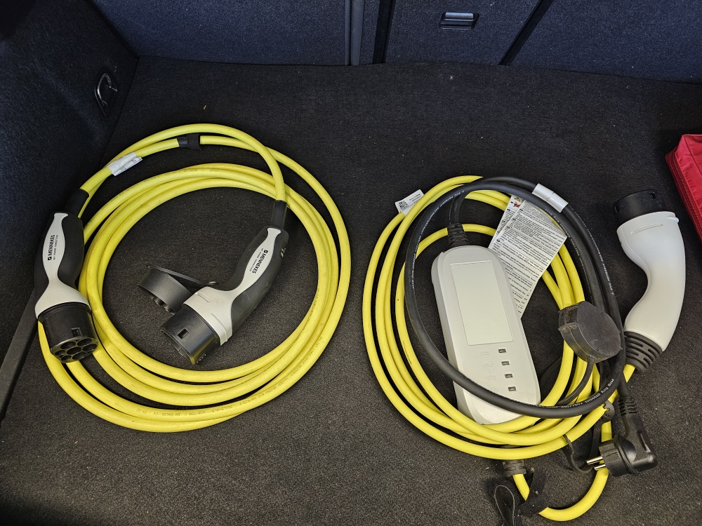 Seat Leon bei Hoffmann Automobile in Wolfsburg kaufen und sofort mitnehmen - Bild 3