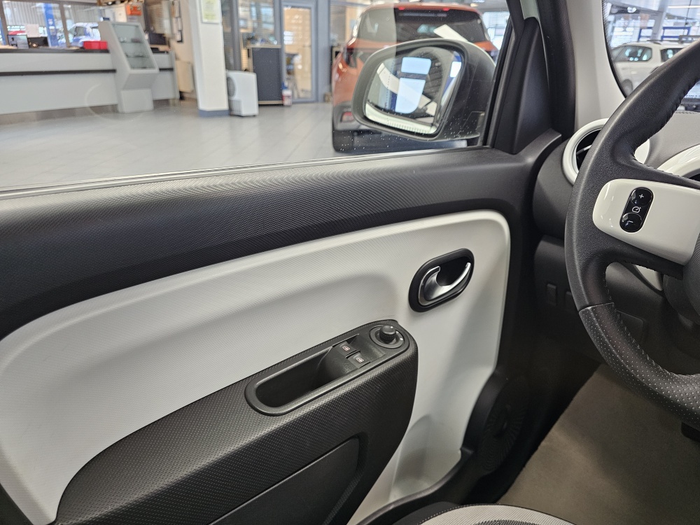 Renault Twingo bei Hoffmann Automobile in Wolfsburg kaufen und sofort mitnehmen - Bild 13