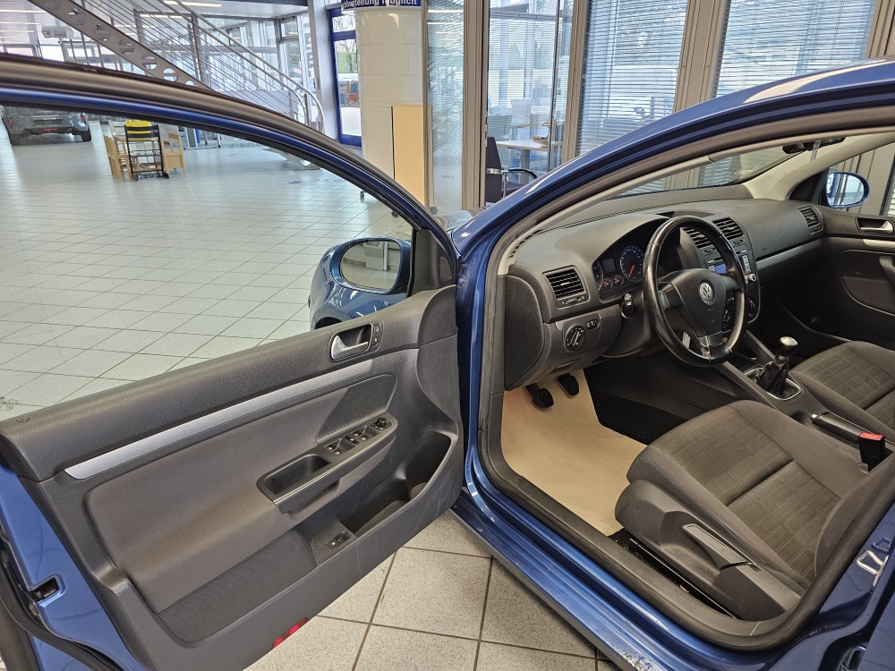 VW Golf bei Hoffmann Automobile in Wolfsburg kaufen und sofort mitnehmen - Bild 14