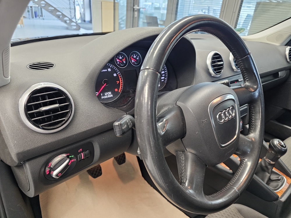 Audi A3 Sportback bei Hoffmann Automobile in Wolfsburg kaufen und sofort mitnehmen - Bild 12