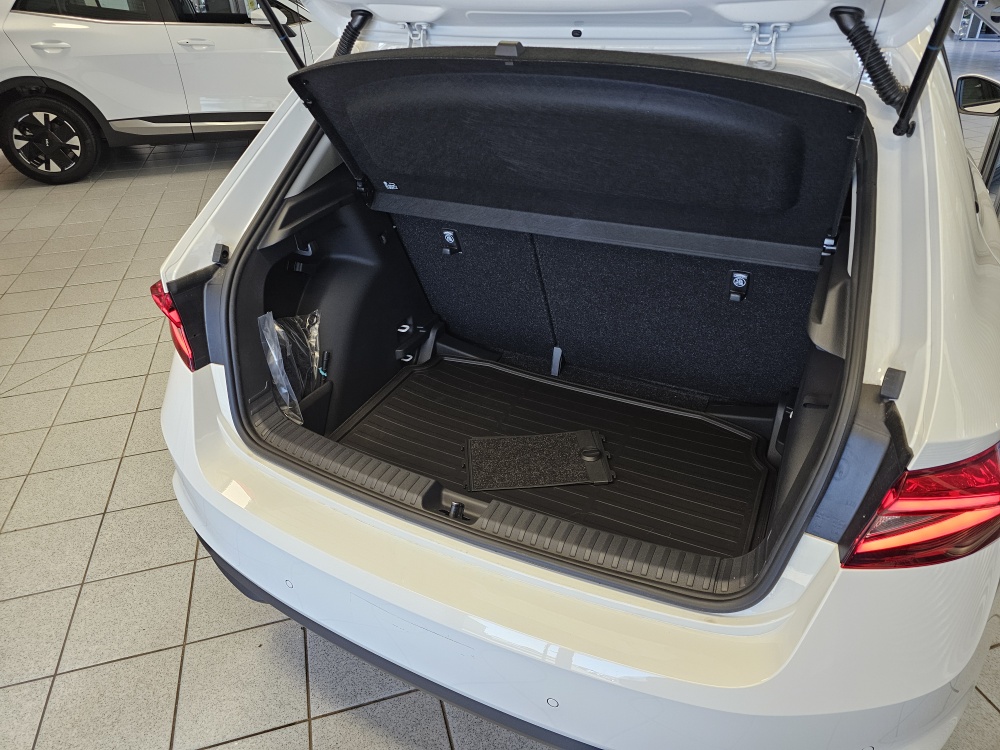 Skoda Fabia bei Hoffmann Automobile in Wolfsburg kaufen und sofort mitnehmen - Bild 2