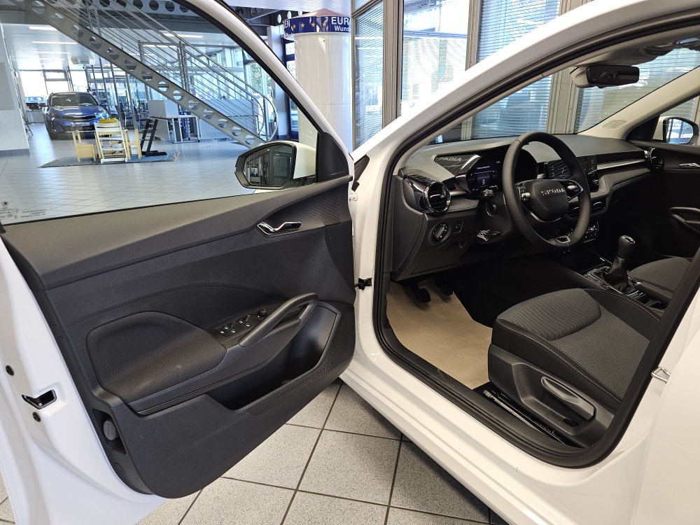 Skoda Fabia bei Hoffmann Automobile in Wolfsburg kaufen und sofort mitnehmen - Bild 20