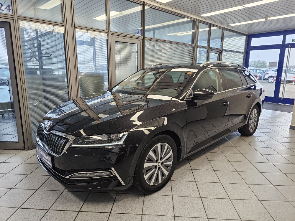 Skoda Superb Combi Style für nur 20.900,- € bei Hoffmann Automobile in Wolfsburg kaufen und sofort mitnehmen