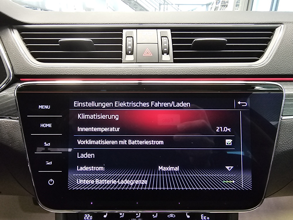 Skoda Superb Combi bei Hoffmann Automobile in Wolfsburg kaufen und sofort mitnehmen - Bild 16