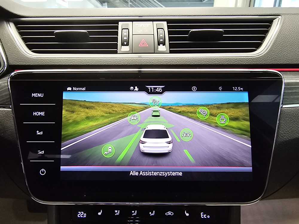 Skoda Superb Combi bei Hoffmann Automobile in Wolfsburg kaufen und sofort mitnehmen - Bild 21