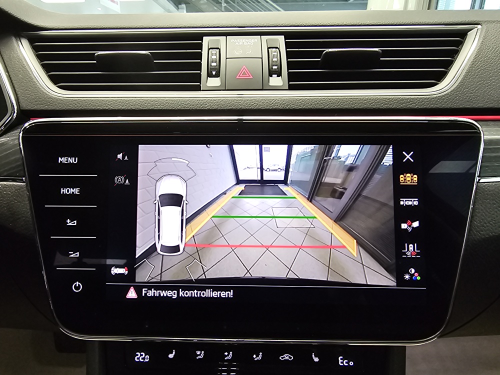 Skoda Superb Combi bei Hoffmann Automobile in Wolfsburg kaufen und sofort mitnehmen - Bild 22