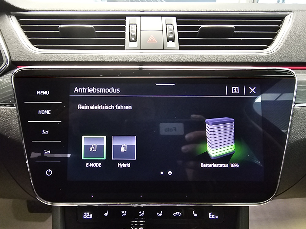 Skoda Superb Combi bei Hoffmann Automobile in Wolfsburg kaufen und sofort mitnehmen - Bild 23