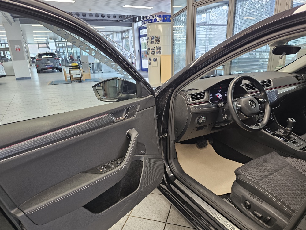 Skoda Superb Combi bei Hoffmann Automobile in Wolfsburg kaufen und sofort mitnehmen - Bild 30