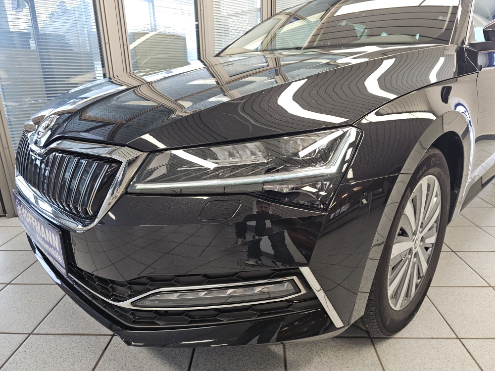 Skoda Superb Combi bei Hoffmann Automobile in Wolfsburg kaufen und sofort mitnehmen - Bild 33