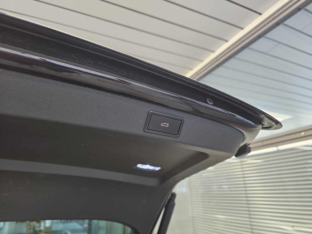 Skoda Superb Combi bei Hoffmann Automobile in Wolfsburg kaufen und sofort mitnehmen - Bild 4