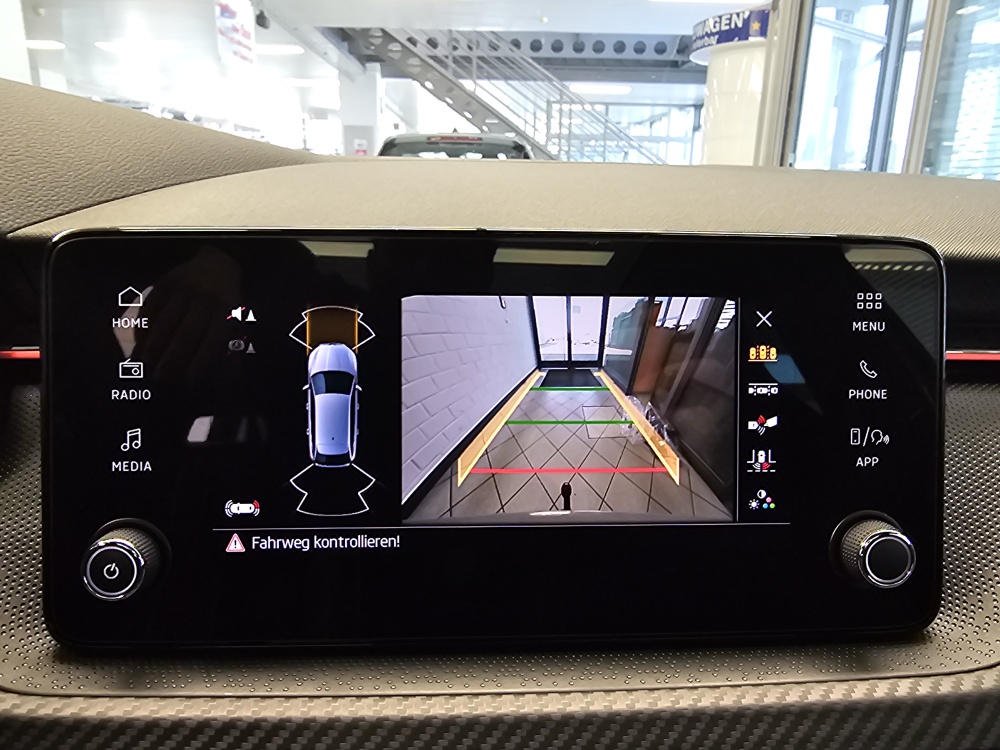 Skoda Scala bei Hoffmann Automobile in Wolfsburg kaufen und sofort mitnehmen - Bild 19