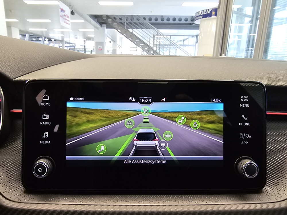 Skoda Scala bei Hoffmann Automobile in Wolfsburg kaufen und sofort mitnehmen - Bild 18