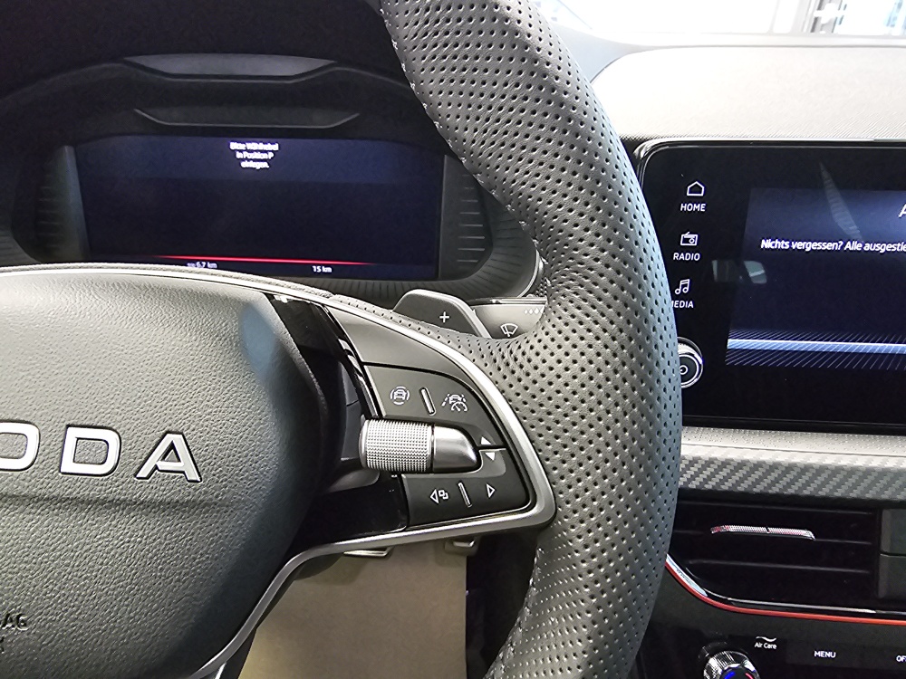 Skoda Scala bei Hoffmann Automobile in Wolfsburg kaufen und sofort mitnehmen - Bild 21