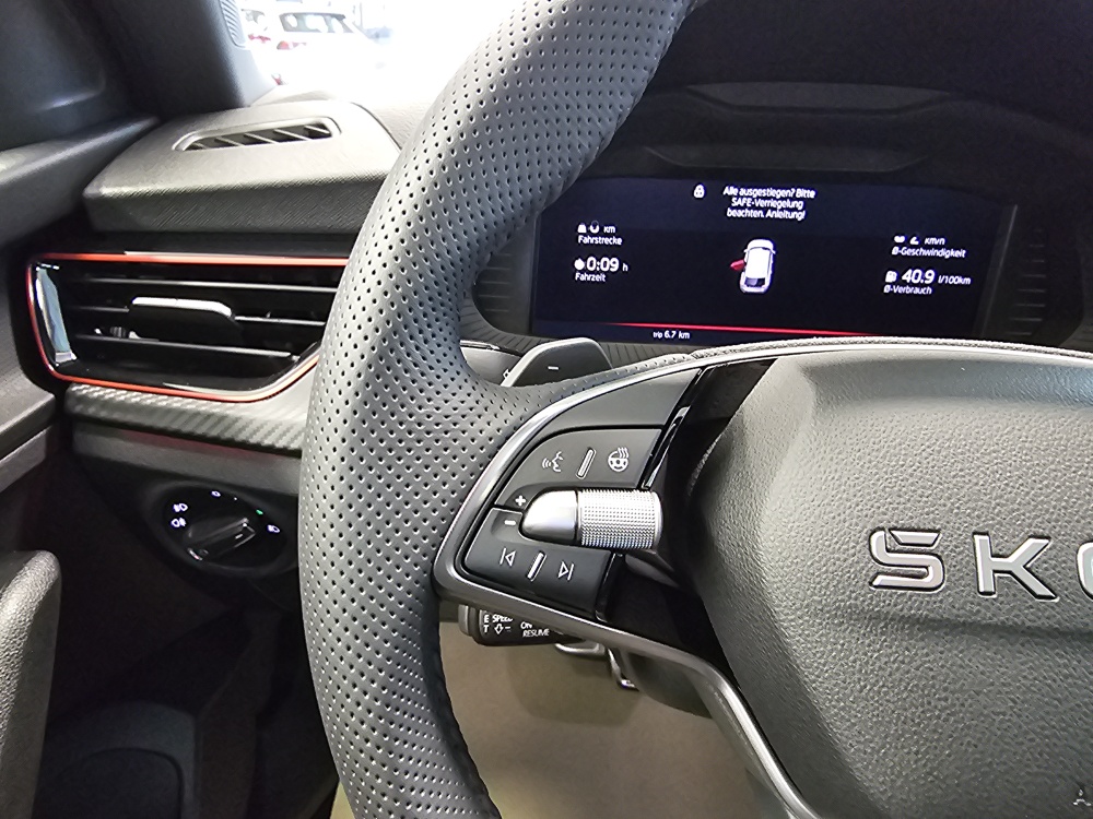 Skoda Scala bei Hoffmann Automobile in Wolfsburg kaufen und sofort mitnehmen - Bild 22