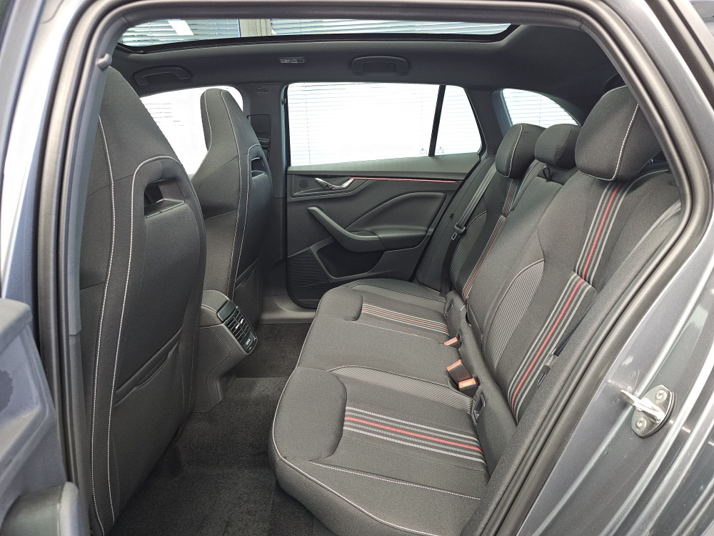 Skoda Scala bei Hoffmann Automobile in Wolfsburg kaufen und sofort mitnehmen - Bild 6