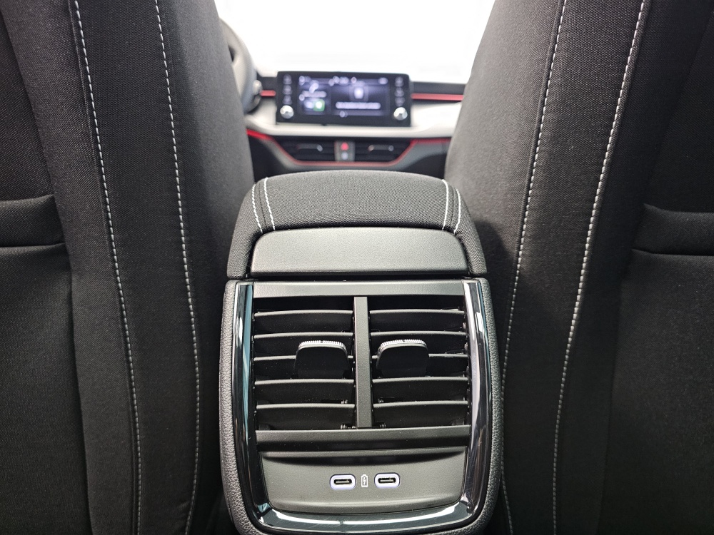 Skoda Scala bei Hoffmann Automobile in Wolfsburg kaufen und sofort mitnehmen - Bild 8