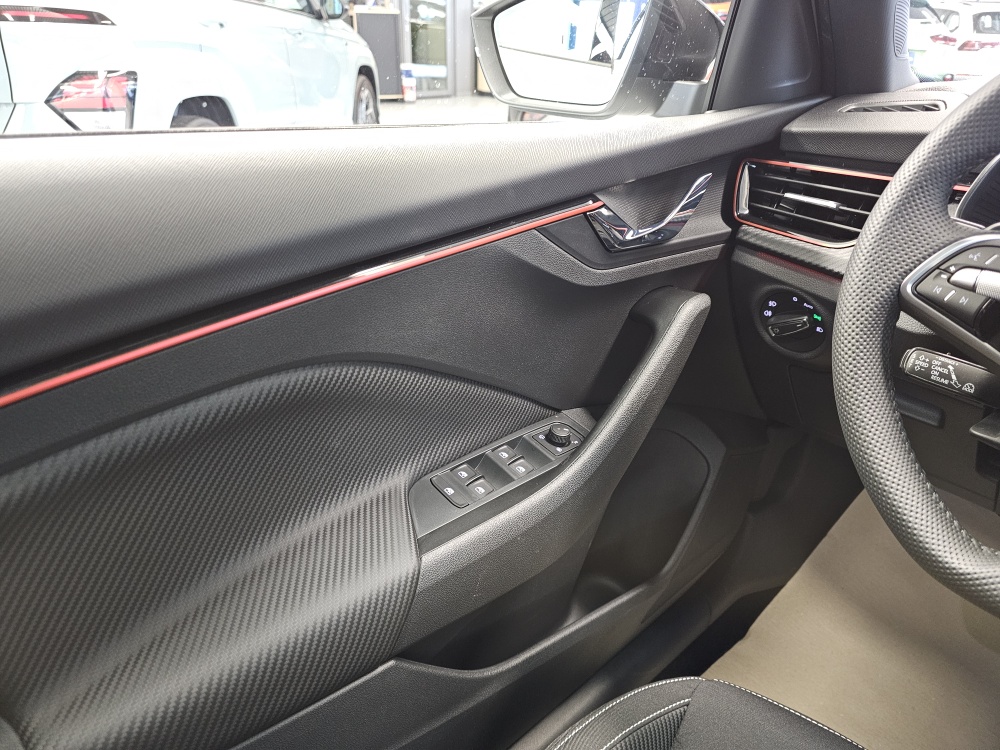 Skoda Kamiq bei Hoffmann Automobile in Wolfsburg kaufen und sofort mitnehmen - Bild 23