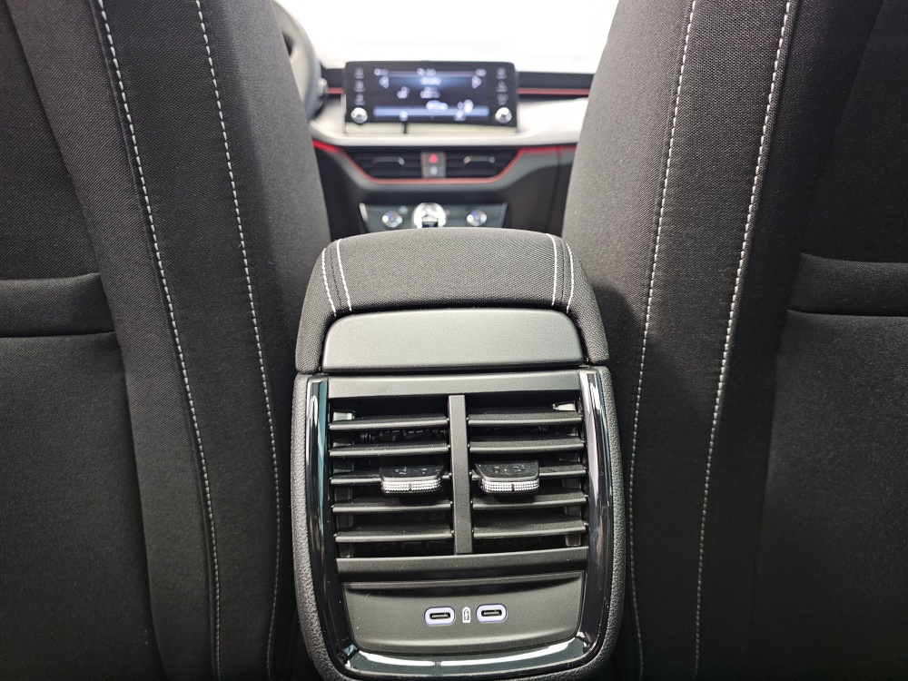 Skoda Kamiq bei Hoffmann Automobile in Wolfsburg kaufen und sofort mitnehmen - Bild 8