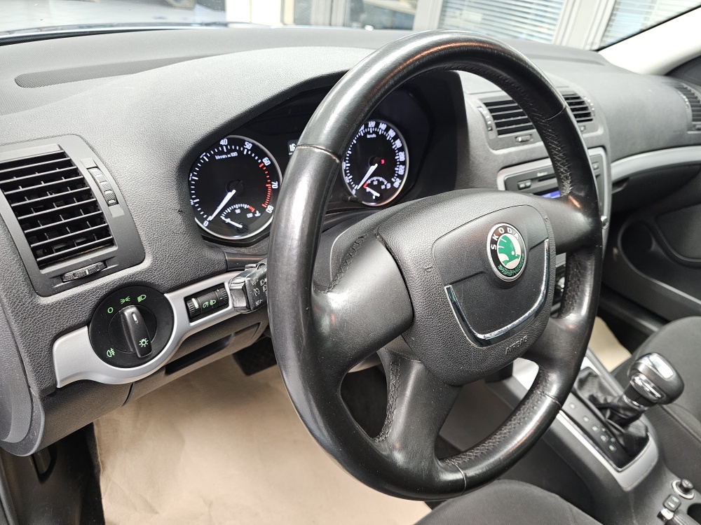 Skoda Octavia Combi bei Hoffmann Automobile in Wolfsburg kaufen und sofort mitnehmen - Bild 14