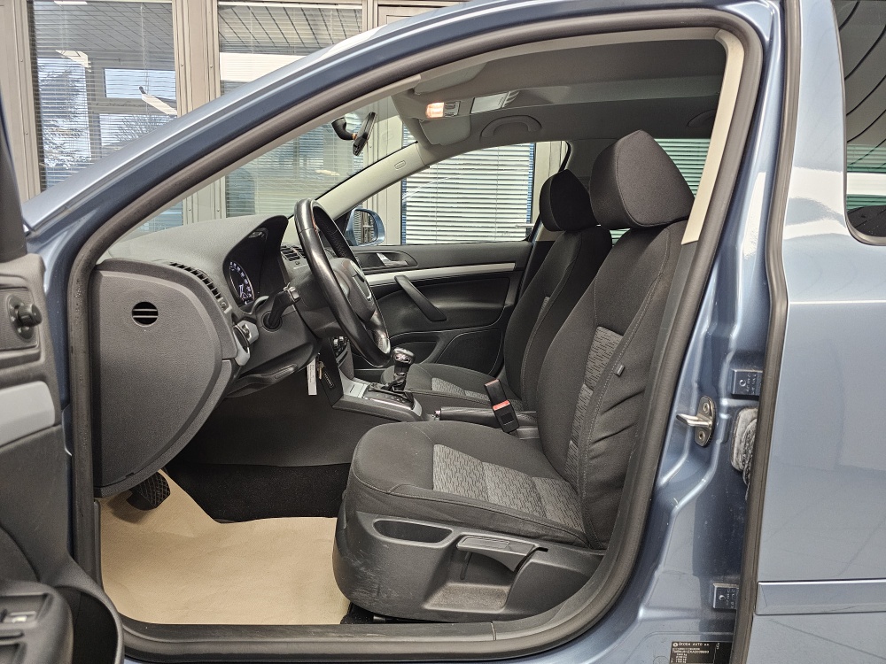 Skoda Octavia Combi bei Hoffmann Automobile in Wolfsburg kaufen und sofort mitnehmen - Bild 16