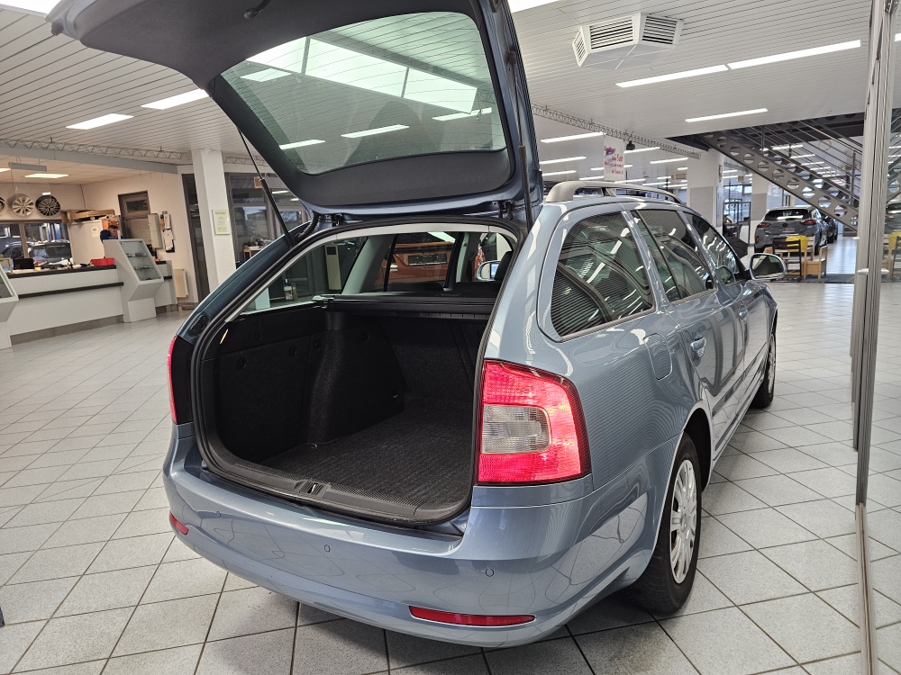 Skoda Octavia Combi bei Hoffmann Automobile in Wolfsburg kaufen und sofort mitnehmen - Bild 2