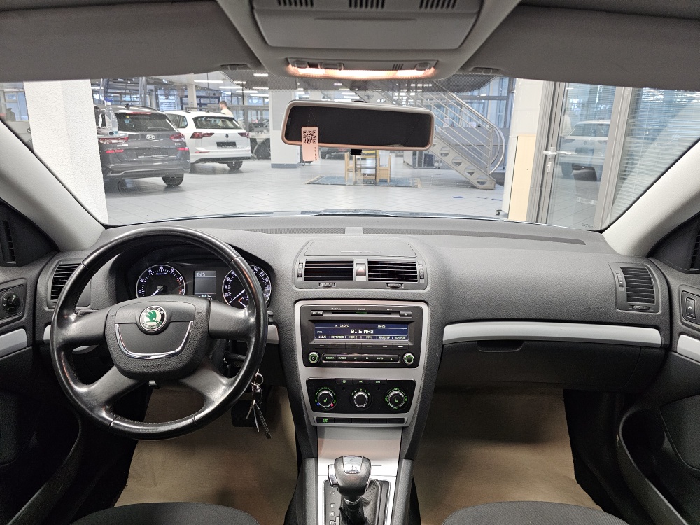 Skoda Octavia Combi bei Hoffmann Automobile in Wolfsburg kaufen und sofort mitnehmen - Bild 8