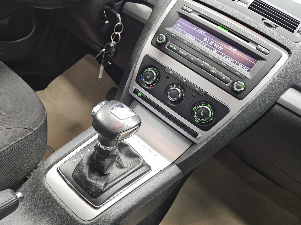 Skoda Octavia Combi bei Hoffmann Automobile in Wolfsburg kaufen und sofort mitnehmen - Bild 9