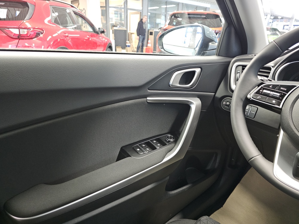 Kia Ceed bei Hoffmann Automobile in Wolfsburg kaufen und sofort mitnehmen - Bild 19