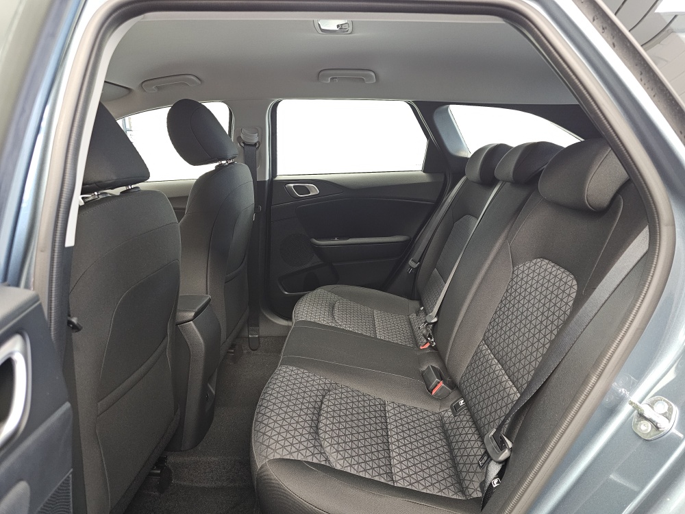 Kia Ceed bei Hoffmann Automobile in Wolfsburg kaufen und sofort mitnehmen - Bild 4