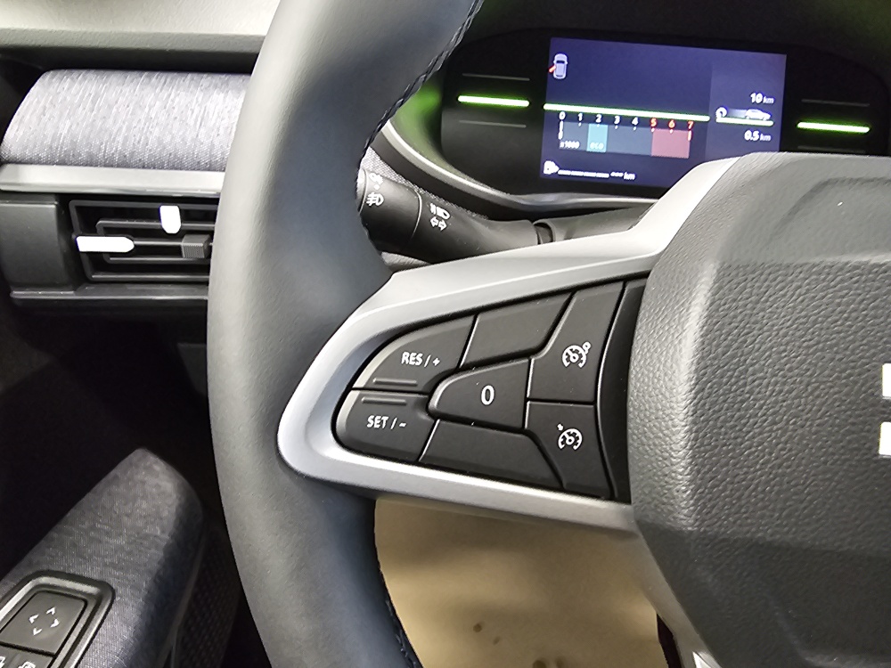 Dacia Sandero bei Hoffmann Automobile in Wolfsburg kaufen und sofort mitnehmen - Bild 16