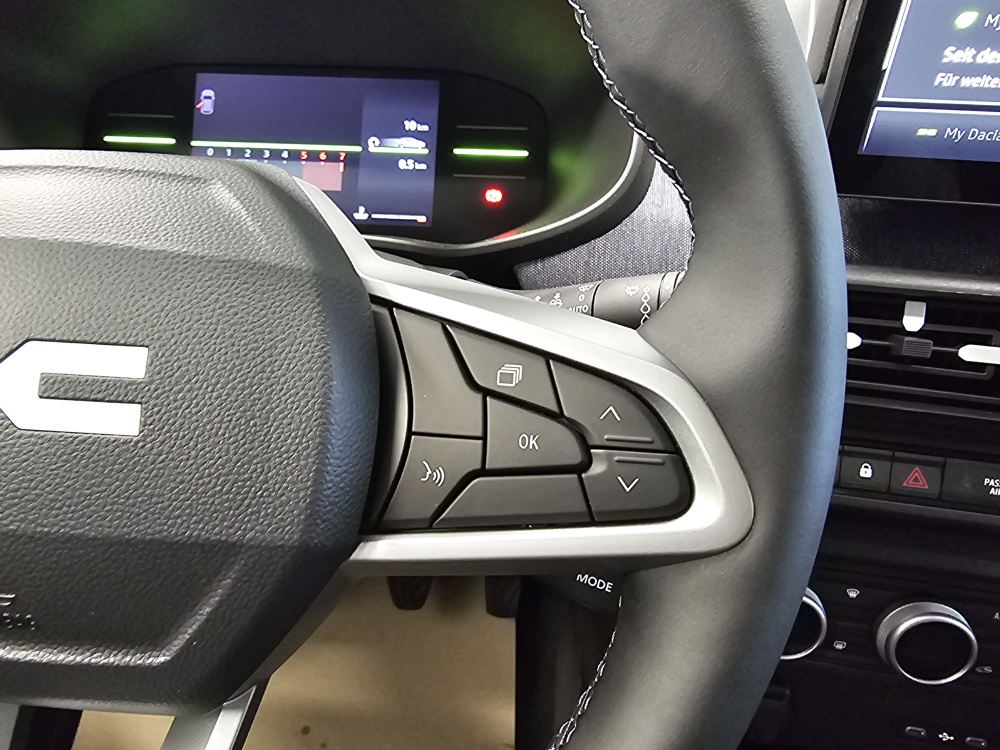 Dacia Sandero bei Hoffmann Automobile in Wolfsburg kaufen und sofort mitnehmen - Bild 15