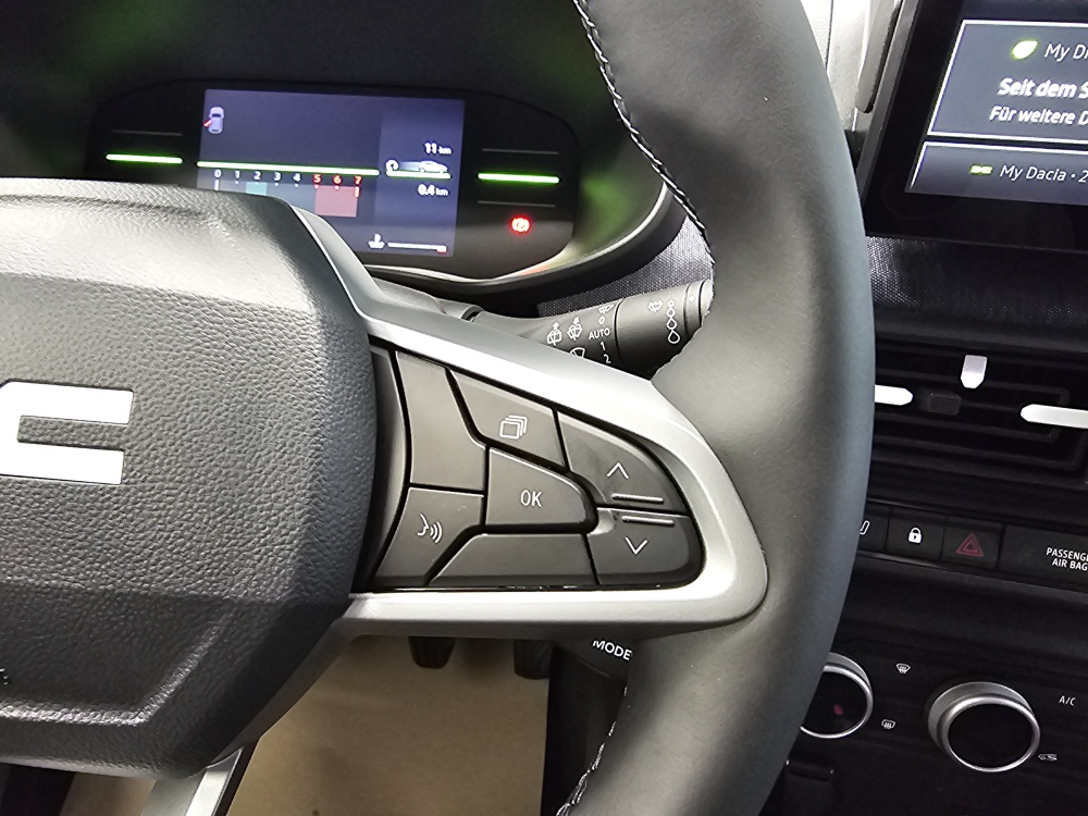 Dacia Sandero bei Hoffmann Automobile in Wolfsburg kaufen und sofort mitnehmen - Bild 14