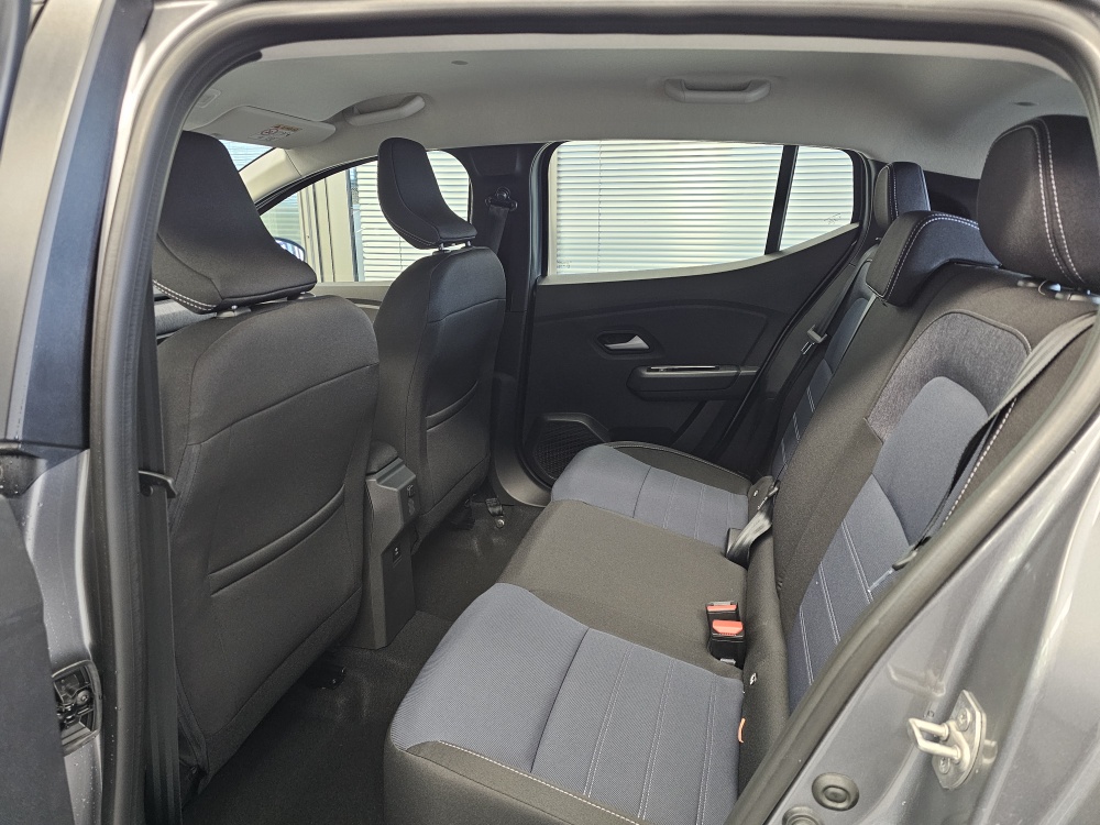 Dacia Sandero bei Hoffmann Automobile in Wolfsburg kaufen und sofort mitnehmen - Bild 4