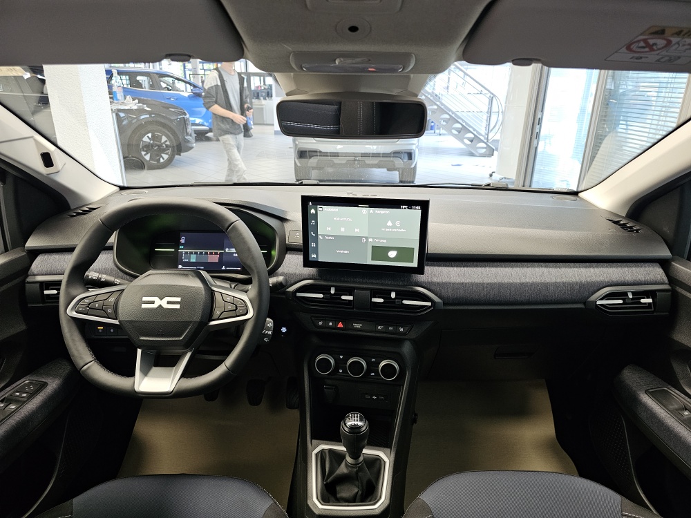 Dacia Sandero bei Hoffmann Automobile in Wolfsburg kaufen und sofort mitnehmen - Bild 6