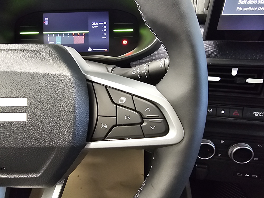 Dacia Sandero bei Hoffmann Automobile in Wolfsburg kaufen und sofort mitnehmen - Bild 14