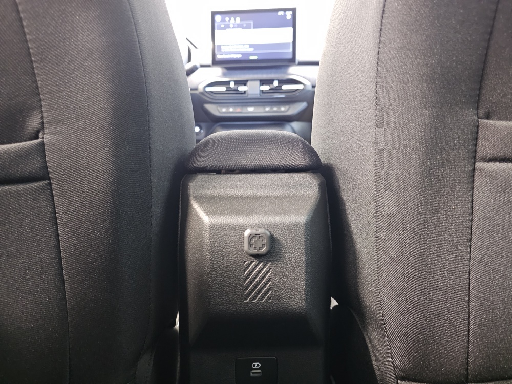 Dacia Sandero bei Hoffmann Automobile in Wolfsburg kaufen und sofort mitnehmen - Bild 5