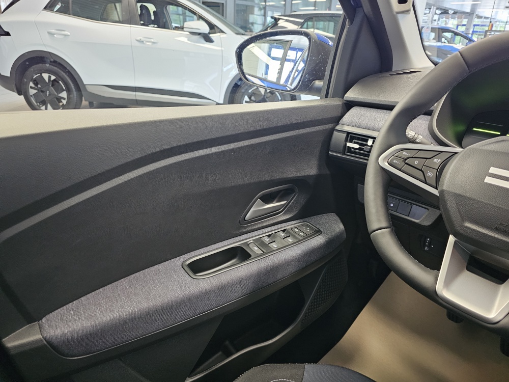 Dacia Sandero bei Hoffmann Automobile in Wolfsburg kaufen und sofort mitnehmen - Bild 17