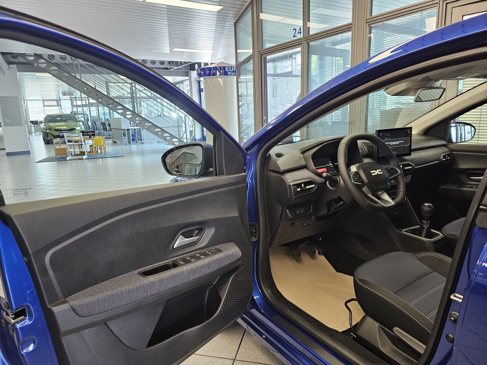 Dacia Sandero bei Hoffmann Automobile in Wolfsburg kaufen und sofort mitnehmen - Bild 22