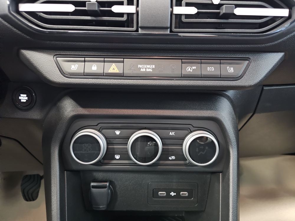 Dacia Sandero bei Hoffmann Automobile in Wolfsburg kaufen und sofort mitnehmen - Bild 8