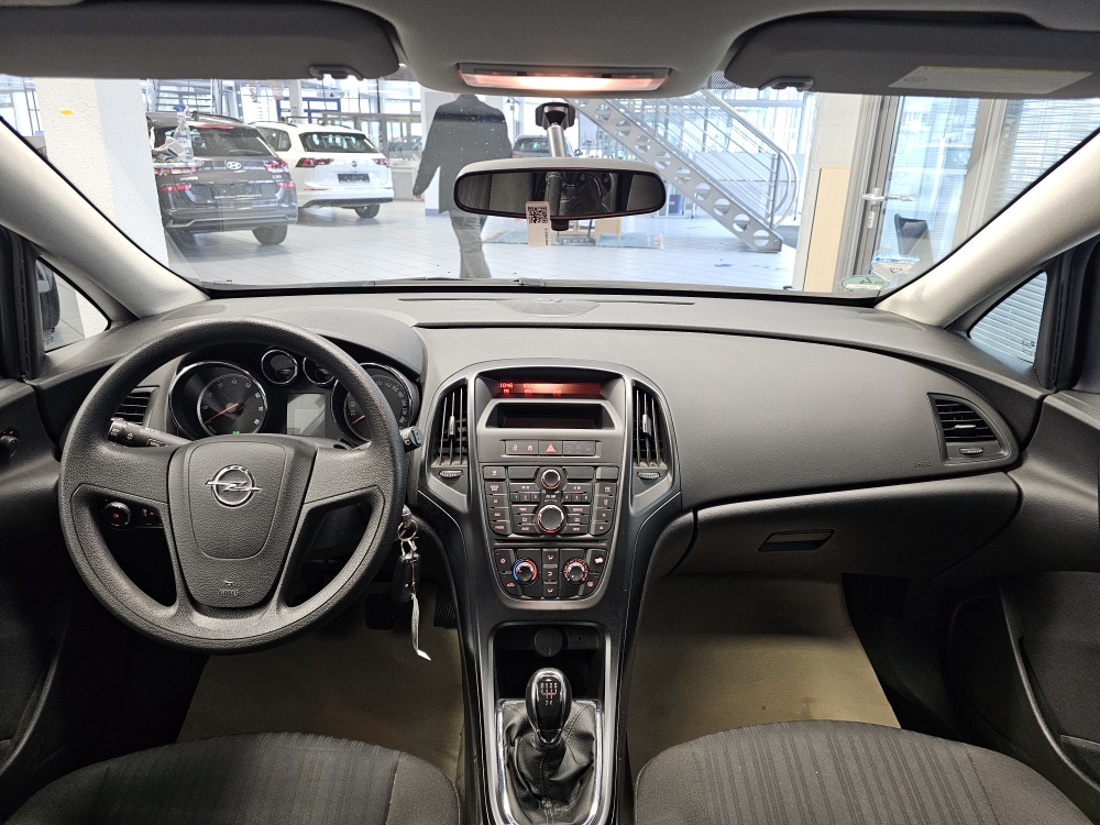 Opel Astra Sports Tourer bei Hoffmann Automobile in Wolfsburg kaufen und sofort mitnehmen - Bild 7