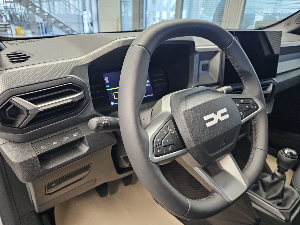 Dacia Duster bei Hoffmann Automobile in Wolfsburg kaufen und sofort mitnehmen - Bild 18