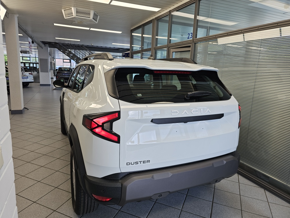 Dacia Duster bei Hoffmann Automobile in Wolfsburg kaufen und sofort mitnehmen - Bild 3